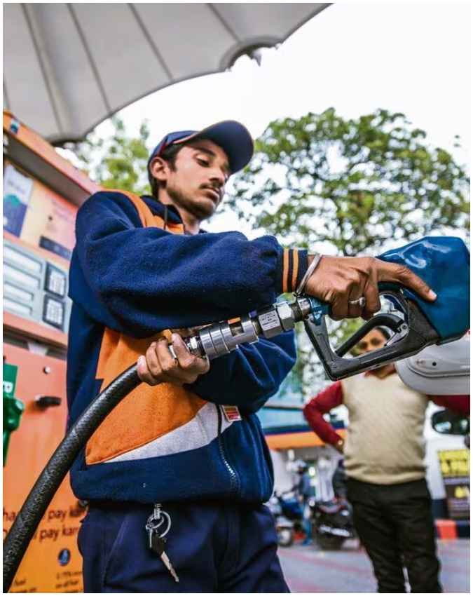 हैदराबाद में सबसे महंगा और चंडीगढ़ में सबसे सस्ता ईंधन! 
