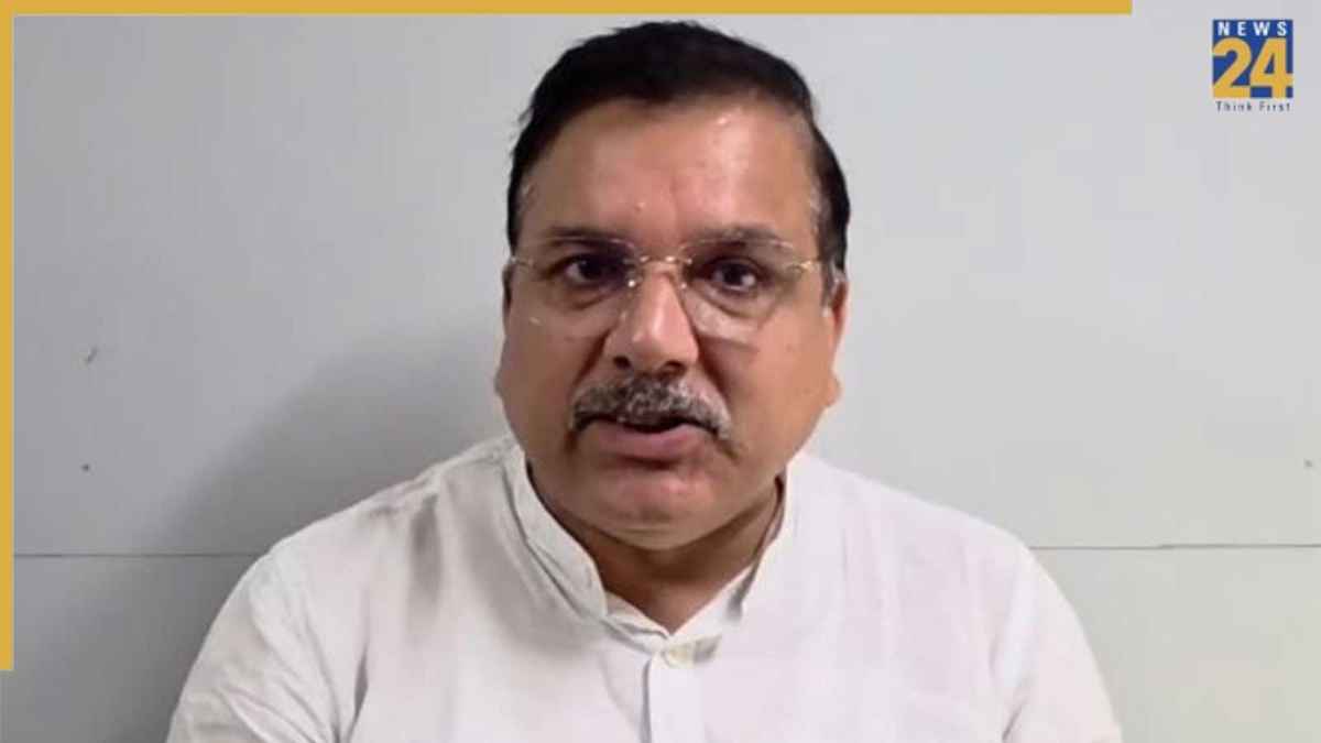 संसद कूच के आह्वान से डरी मोदी सरकार, युवाओं पर लाठी चार्ज कर सोनम वांगचुक को जबरन पुलिस से उठवाया - संजय सिंह