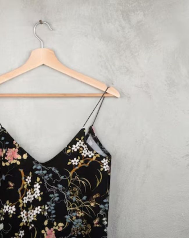 Dress Par Straps Kyu Hote Hai-1-2-3-4-5