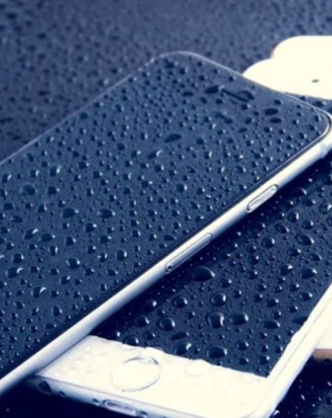 Phone Wet In Rain-1-2-3-4-5-6-7