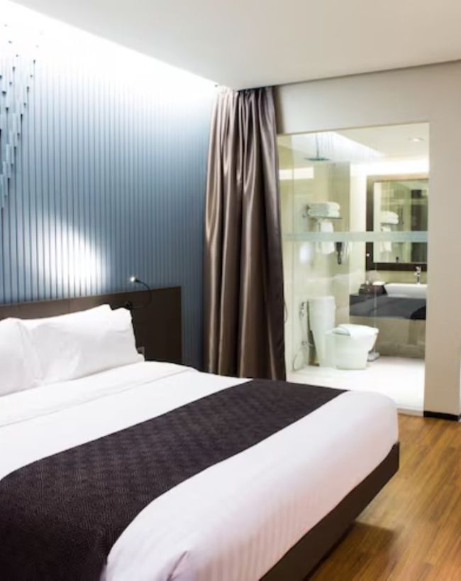 Why notepad and pen are in hotel rooms know the facts-1-2-3-4-5-6