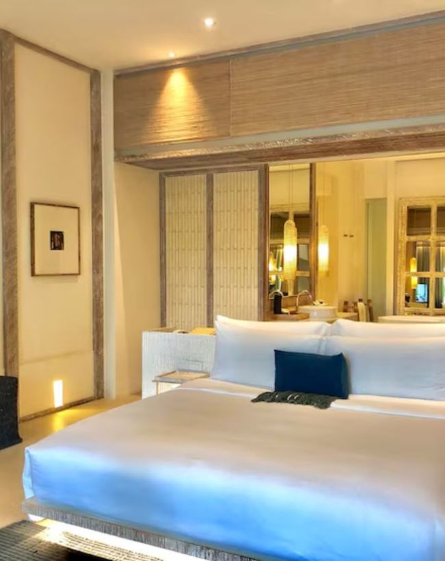 Why notepad and pen are in hotel rooms know the facts-1-2