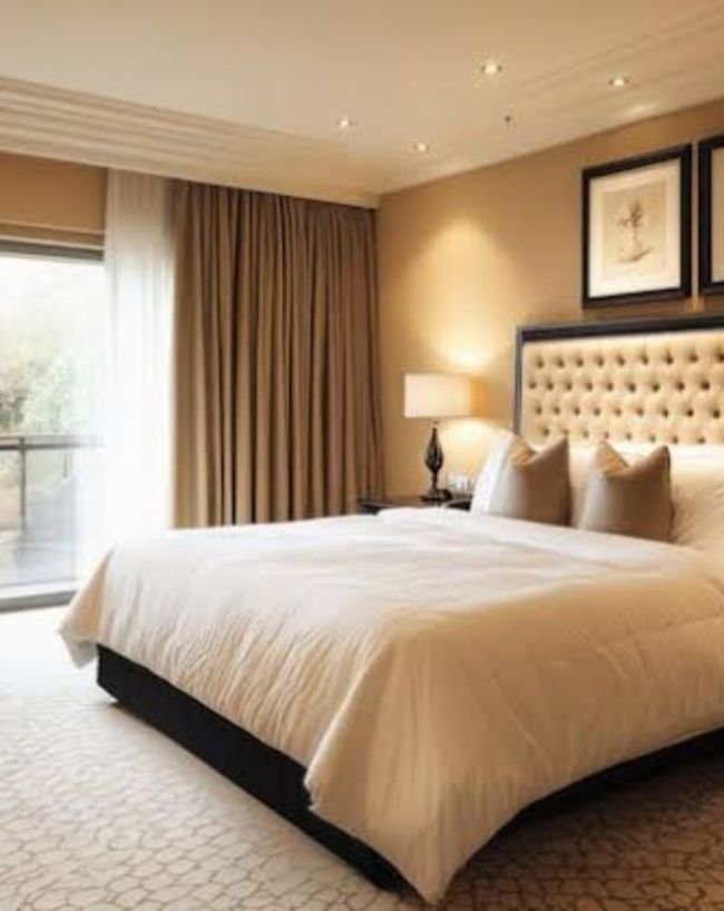 Why notepad and pen are in hotel rooms know the facts-1-2-3-4-5-6-7