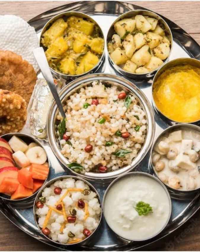 व्रत में सिर्फ तला-भुना खाना ही क्यों न खाएं?