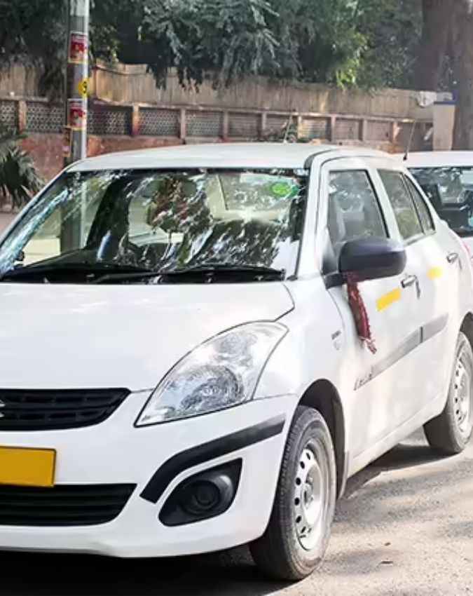 सफेद और पीली नंबर प्लेट में क्या अंतर?