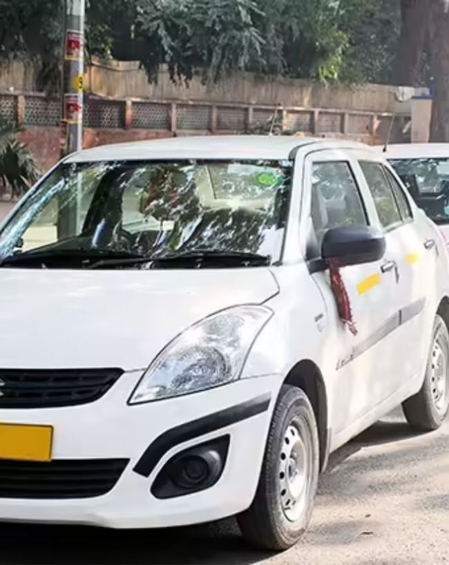 सफेद और पीली नंबर प्लेट में क्या अंतर?