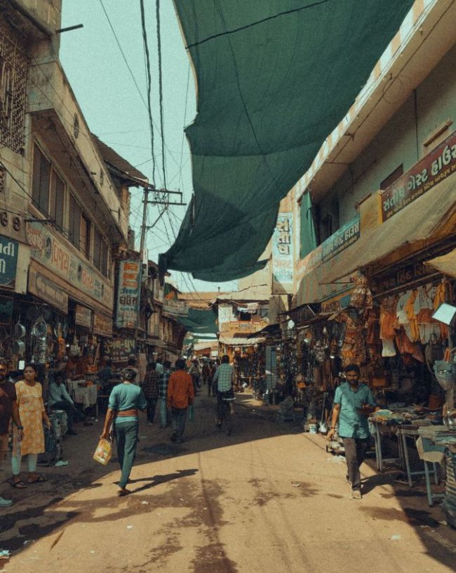 लोकेशन को भी चेक करें
