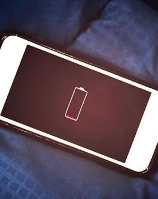 1% बैटरी पर फोन ज्यादा देर चलाना है तो ये करें