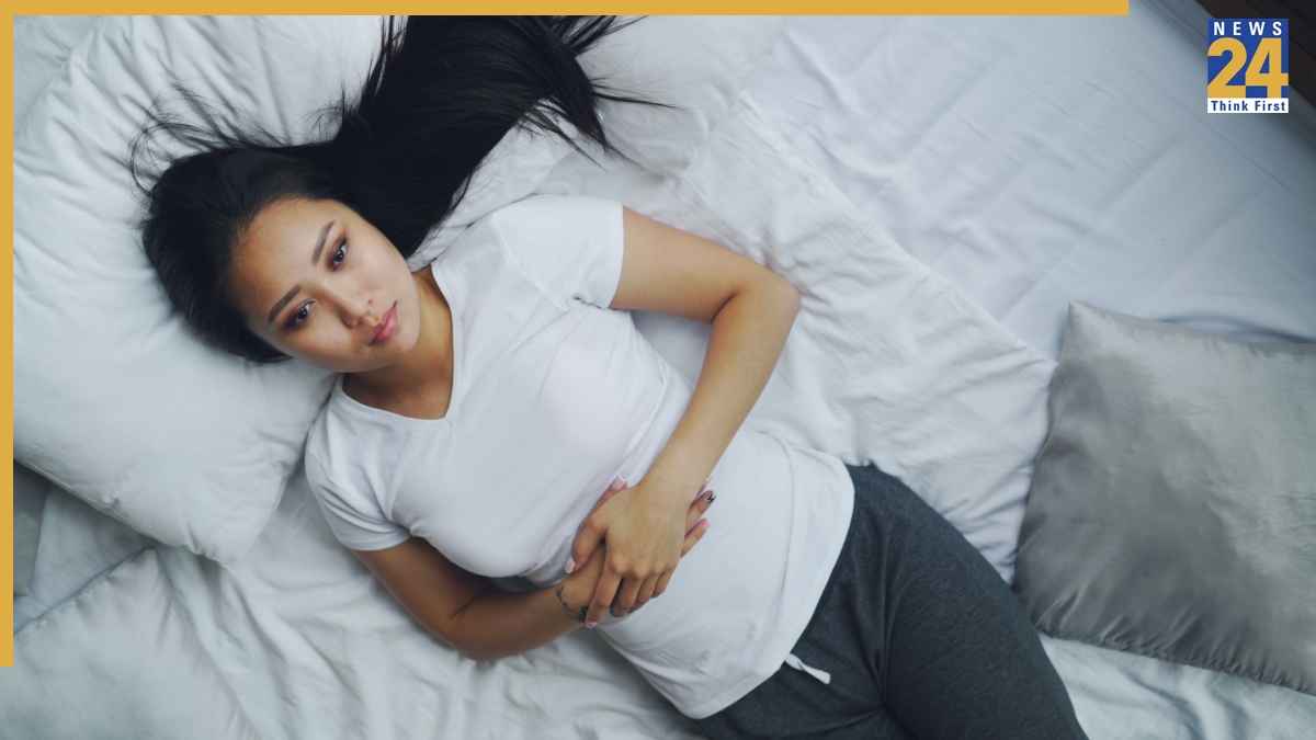 क्या आपको भी रहती है कब्ज की समस्या? बाबा रामदेव से जानिए कैसे साफ होगा आपका पेट