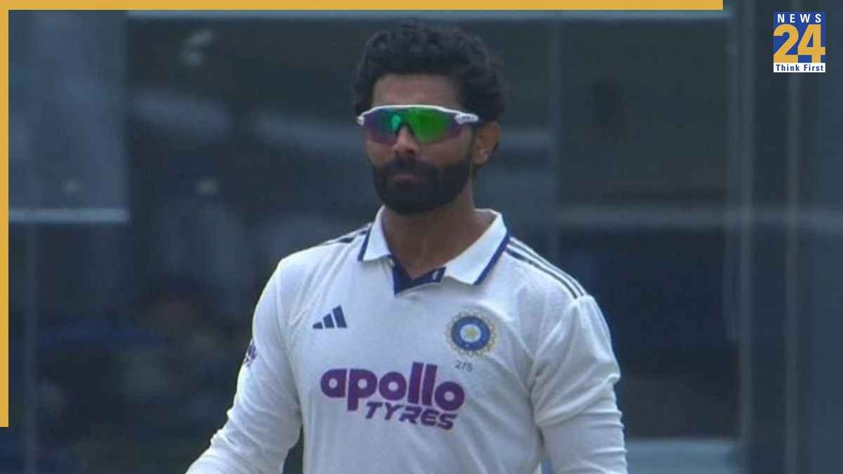 रवींद्र जडेजा श्रीलंका के खिलाफ गेंदबाजी करते हुए/ Image Source: Screengrab/ Sony