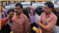 रिश्वत के आरोपों में घिरे FDA अधिकारी, भीड़ ने एक्सपायर्ड बिस्किट खाने पर किया मजबूर