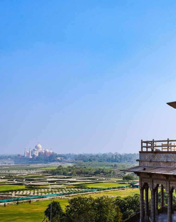 घूमने के साथ आगरा का मशहूर खाना जरूर चखें
