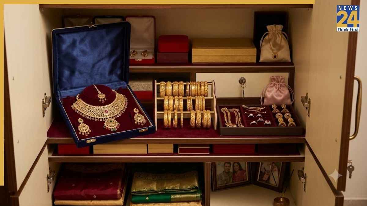 घर में कितना सोना रखना है सेफ? इतने ग्राम पर इनकम टैक्स विभाग नहीं करेगा सवाल