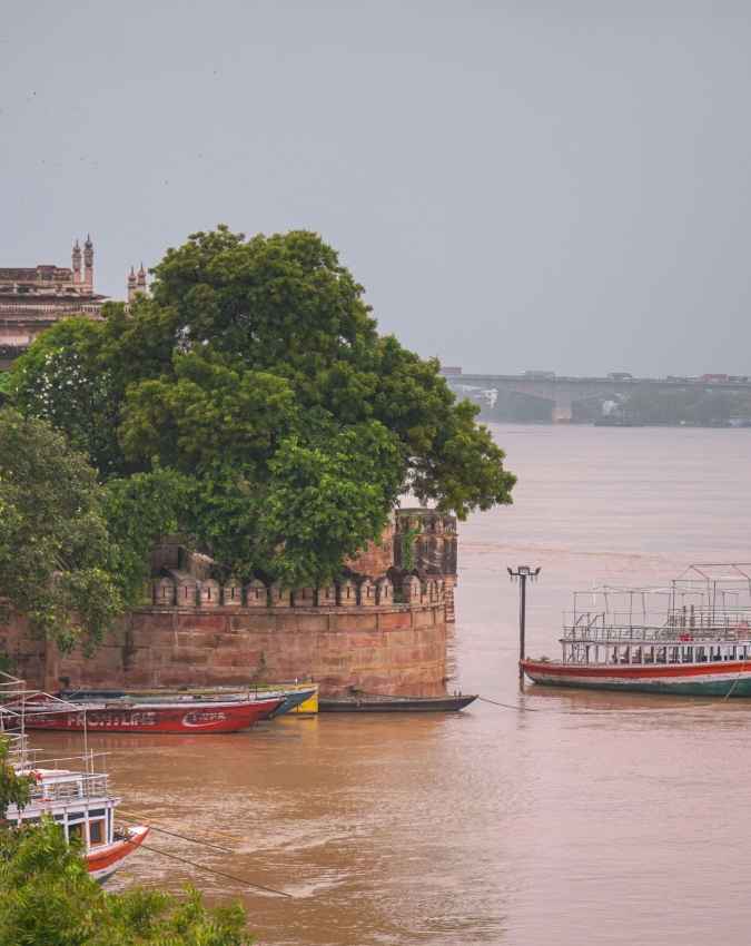 खुद को साफ कैसे कर लेती है गंगा