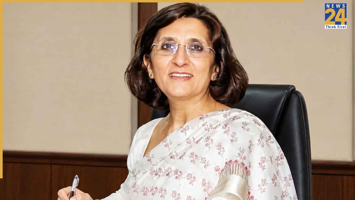 दीप्ति गौर मुखर्जी कौन हैं? NEET पेपर लीक के बीच मिली बड़ी जिम्मेदारी, संभालेंगी उच्च शिक्षा सचिव का पद