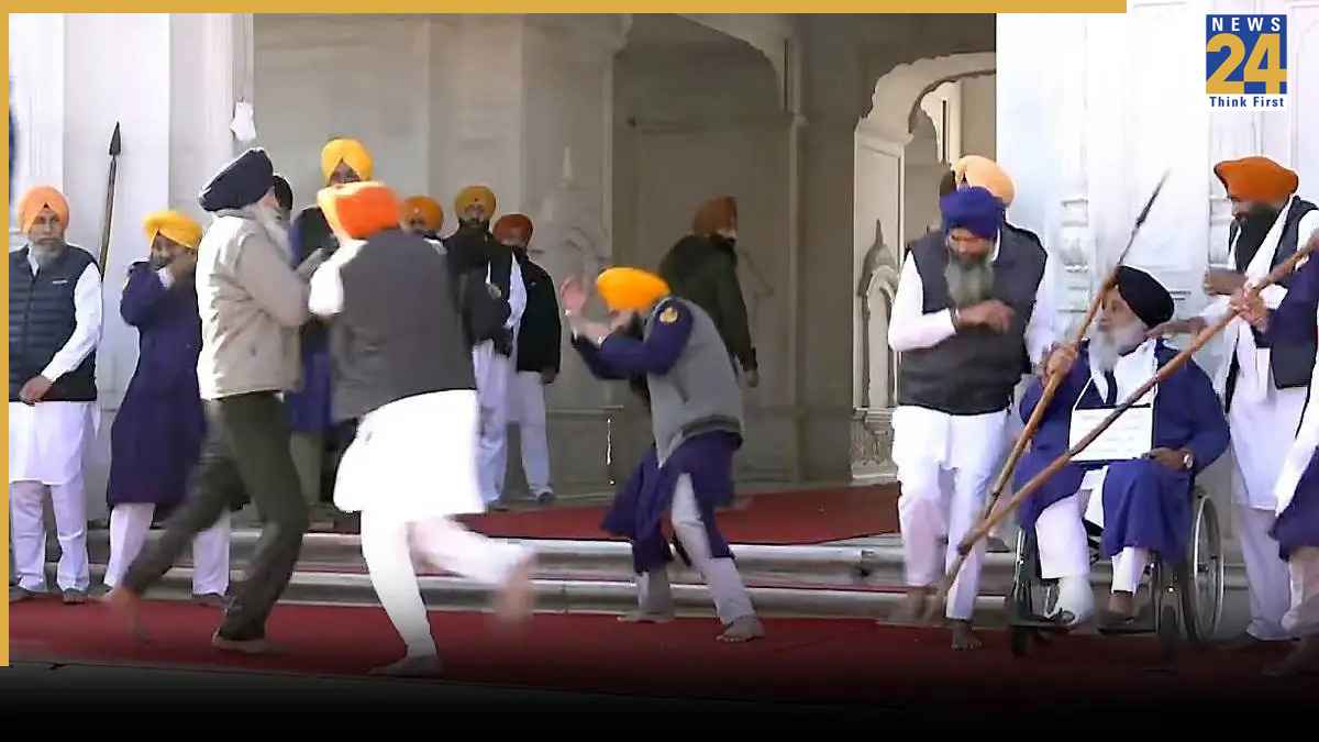 सुखबीर सिंह बादल पर दो साल पहले भी चली थी गोली, गोल्डन टैंपल में सेवादार की वर्दी में थे अकाली दल प्रमुख