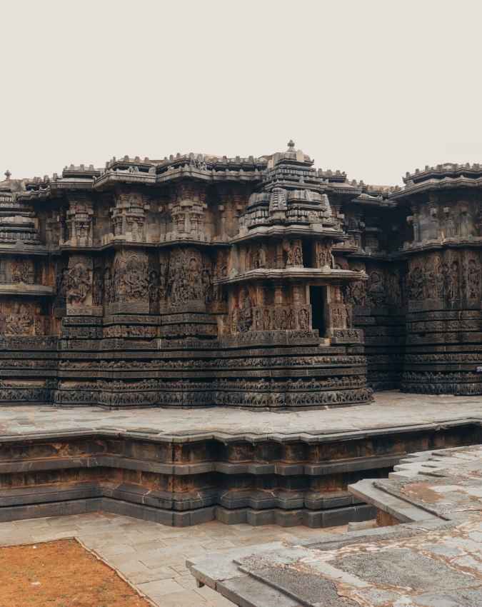 ताम्बडी सुरला मंदिर
