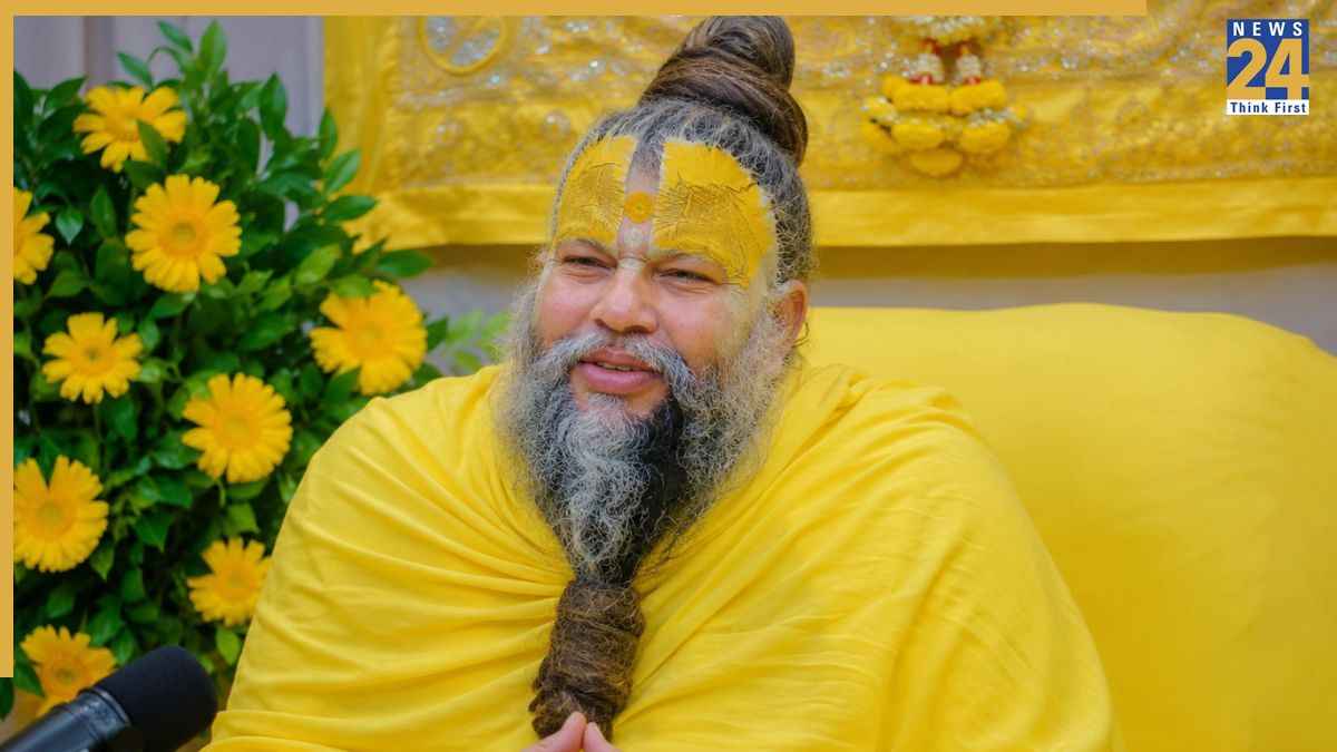 Premanand Maharaj: ठाकुर जी घर में हों और आपको बाहर जाना पड़े तो क्या करें? प्रेमानंद महाराज से जानिए