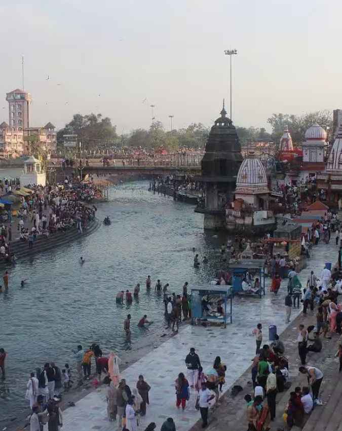 नदी में स्नान करने का सपना