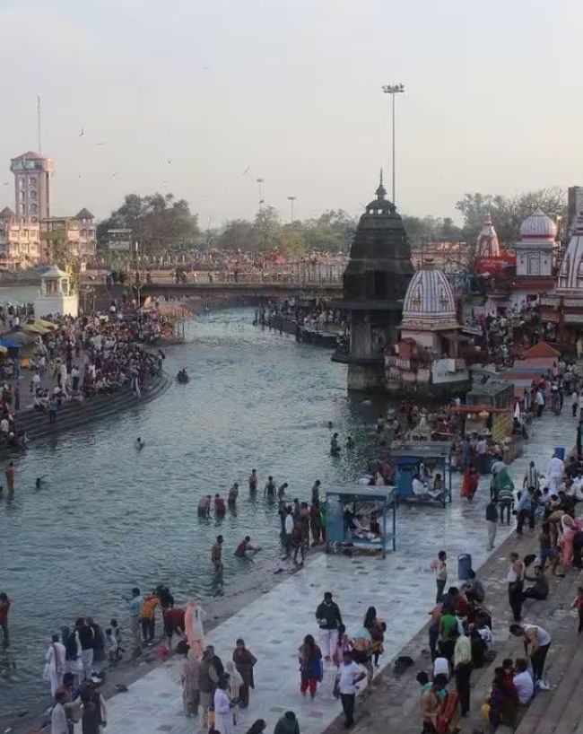 नदी में स्नान करने का सपना