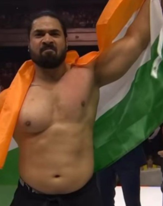 कब किया था WWE में काम?
