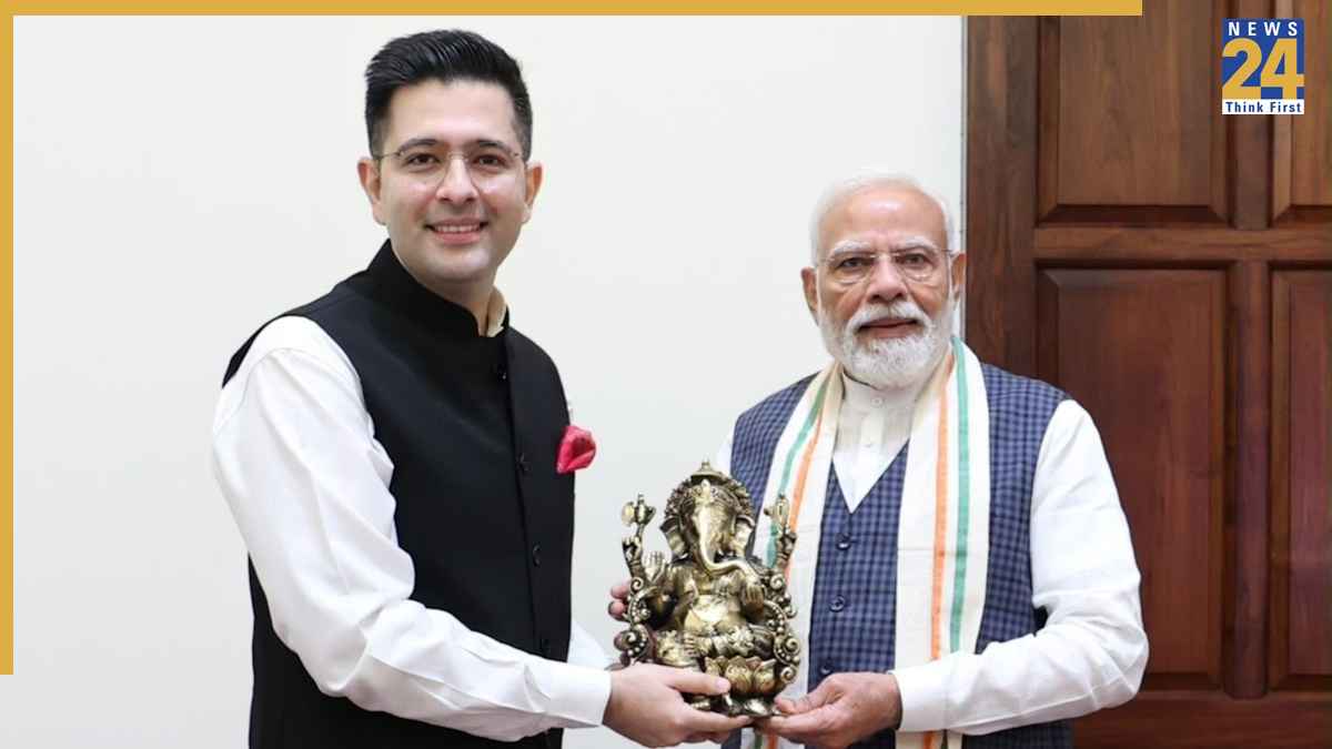 PM मोदी से मुलाकात के बाद क्या बोले राघव चड्ढा? पंजाब के सियासी गलियारों में चर्चाएं तेज