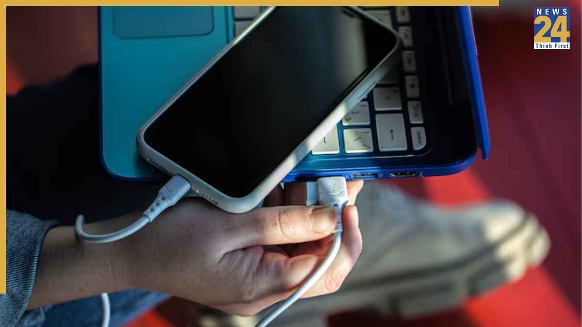 Laptop से फोन चार्ज करना पड़ सकता है भारी! 90% लोग नहीं जानते ये जरूरी बात