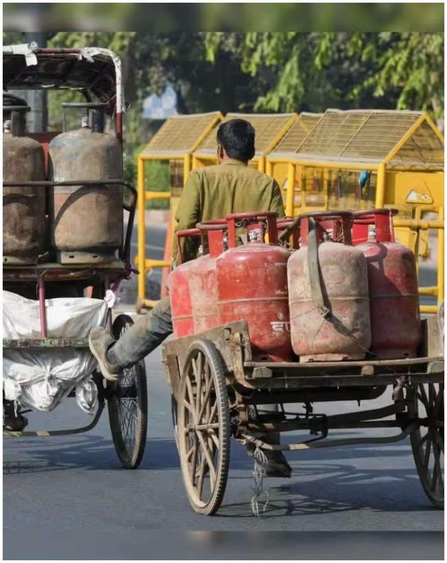उत्तर प्रदेश (UP) में किसे मिलेगा मुफ्त सिलेंडर?
