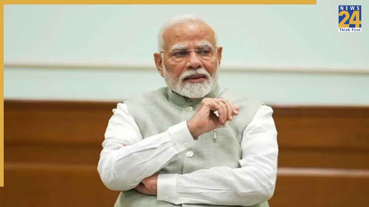 'दूसरों के अनुभवों से सीखें Gen-Z', रील्स, इन्फ्लुएंसर्स और शॉर्टकट के दौर में युवाओं को PM मोदी की सलाह