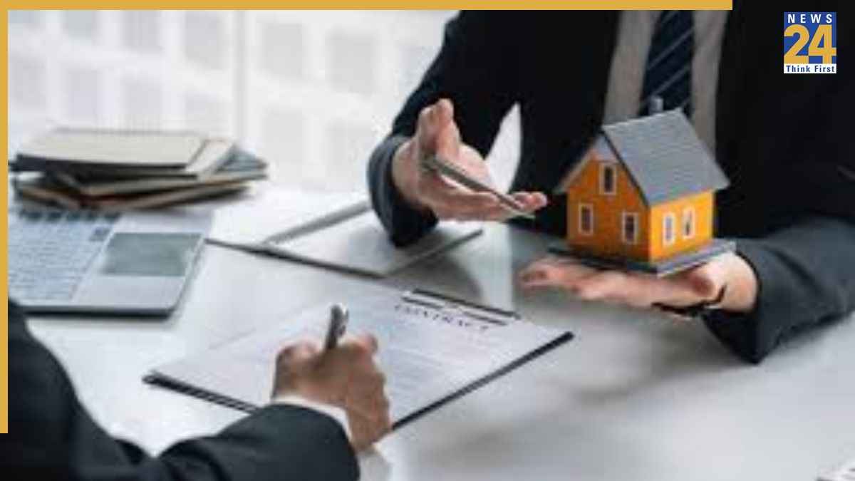 Real Estate Freelancing: न ऑफिस, न कर्मचारी! जानिए कैसे इस बोरिंग बिजनेस से लोग पार्ट-टाइम कमा रहे हैं 5 लाख रुपये महीना