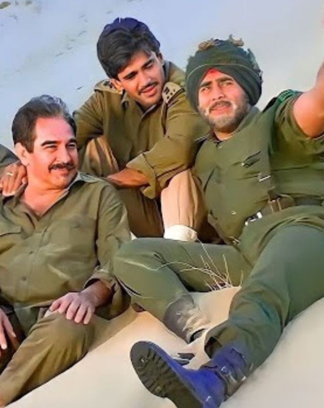 संदेशे आते हैं