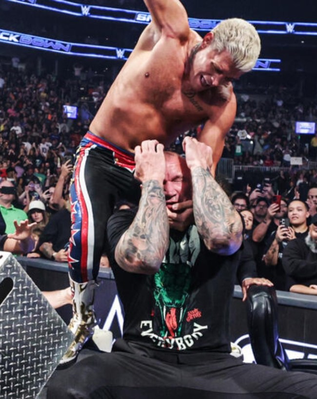 SmackDown में मचा घमासान