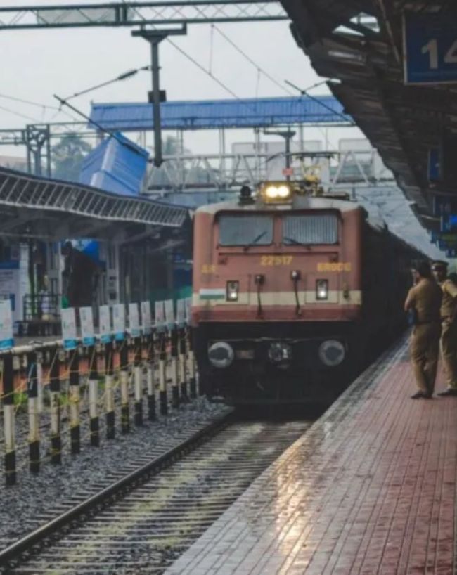 नाम में हैं पूरे 28 शब्द 