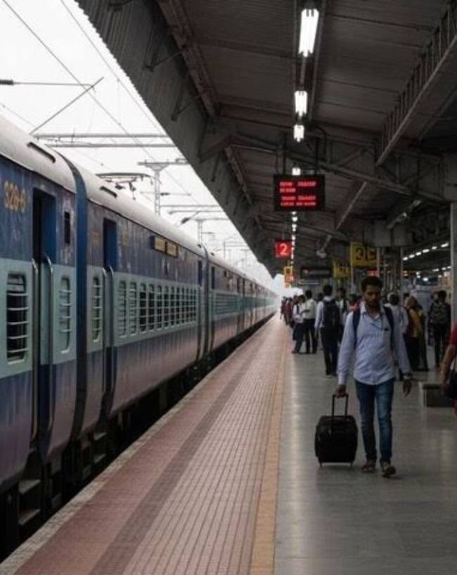 स्टेशन के नाम का कनेक्शन किससे है? 