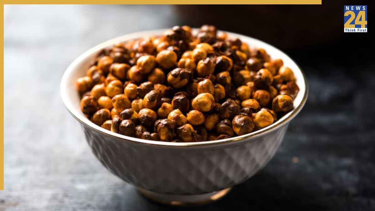 Breakfast Recipe: रोज के पोहा-पराठे से हो गए हैं बोर? ट्राई करें साउथ इंडियन स्टाइल काला चना सुंदल