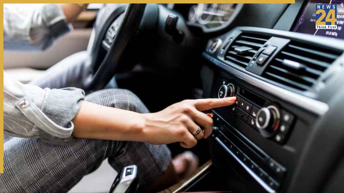 कार का AC नहीं कर रहा ठंडा? मैकेनिक से पास जाने से पहले कर लें ये काम, कूलिंग हो जाएगी बेहतर