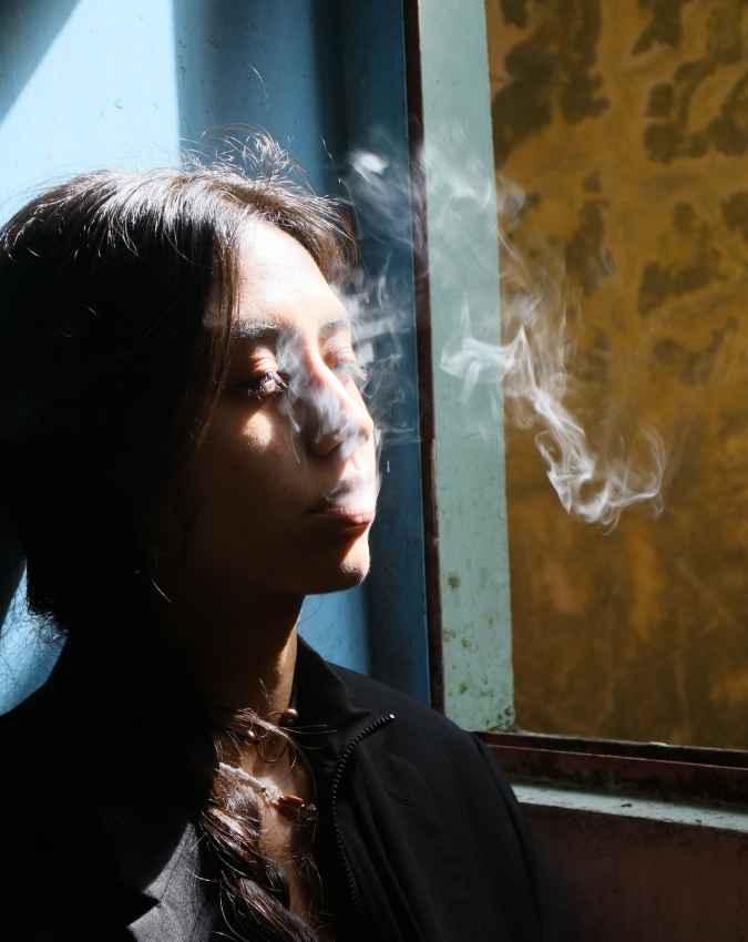 खुद को व्यस्त रखें