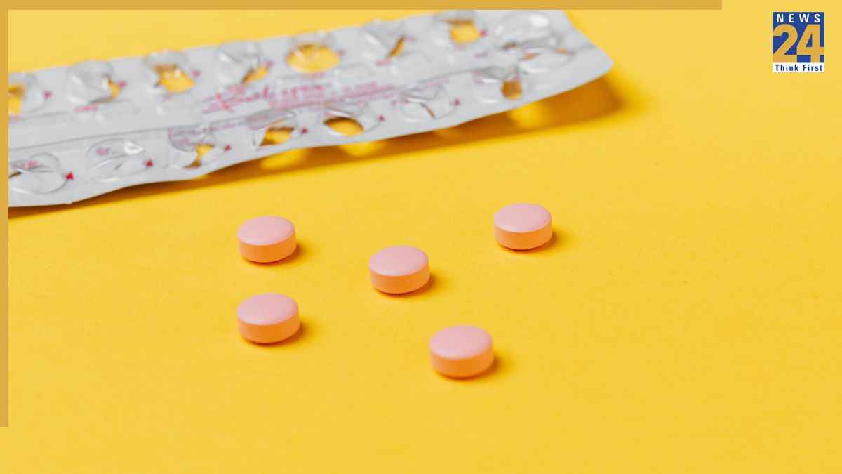World Contraception Day 2026: AIIMS से जानिए गर्भनिरोधक मेथड्स कौन-कौन से हैं और क्यों जरूरी है Contraception
