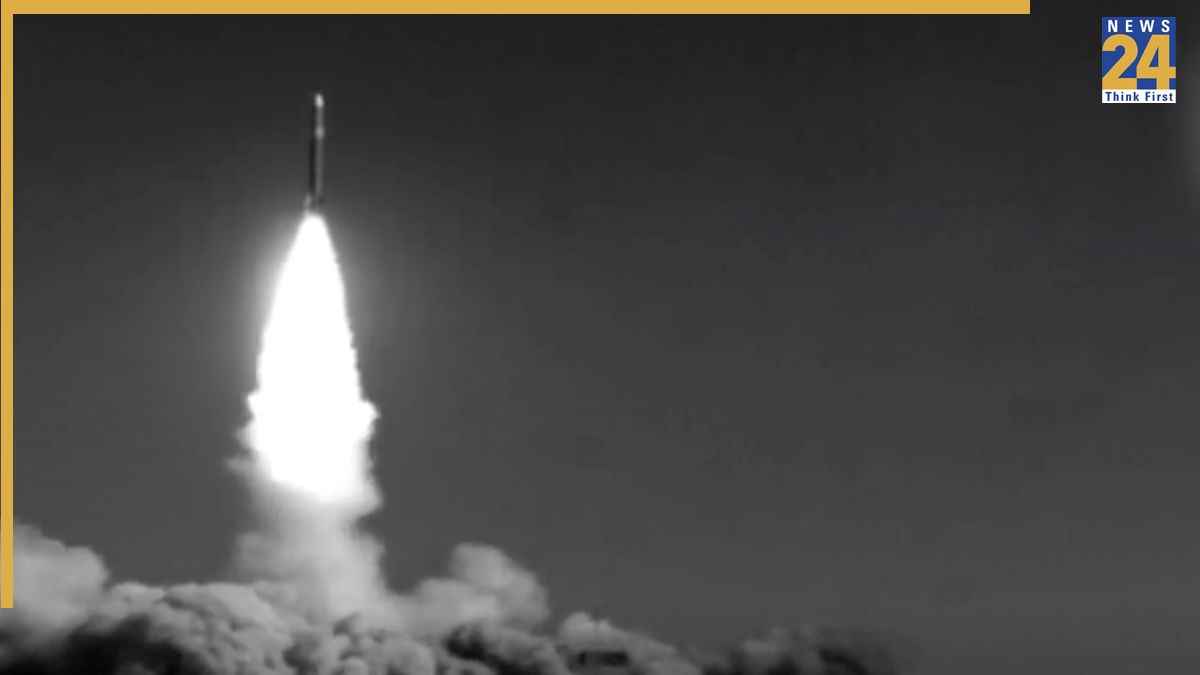 Iran Castle Breaker missile, US bases in middle east, Iran US war, Iran missile list, Kheibar Shekan, iran medium-range missile, Iran attacks Us, Donald Trump