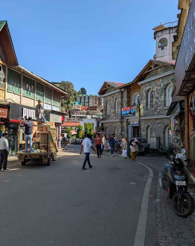 लाइब्रेरी रोड (Library Road)