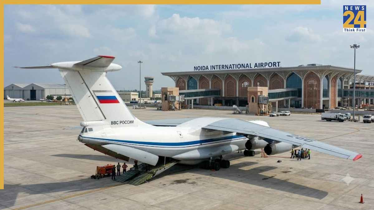 नोएडा एयरपोर्ट पर उतरा रूस का मिलिट्री विमान IL-76, क्या है इस लैंडिंग का राज, प्लेन में कौन था सवार?