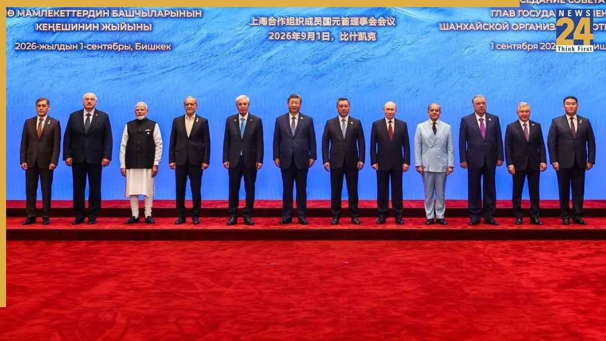 SCO समिट के मंच पर जब PM मोदी कर रहे थे शी जिनपिंग से बात, नजरें चुराते दिखे शहबाज शरीफ