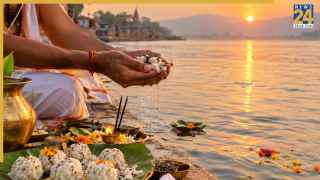 Pitru Paksha 2026: कितनी पीढ़ियों के पूर्वज माने जाते हैं पितृ? पितरों का तर्पण करने पहले जरूर जान लें ये बात