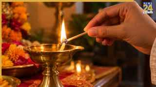 Vastu Tips: घर के इन स्थानों पर भूलकर भी ना जलाएं दीपक, बढ़ सकती है नकारात्मकता
