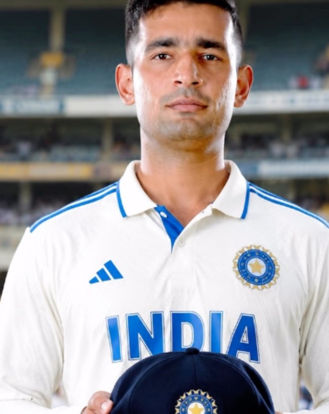 दूसरे नंबर पर हैं अंशुल कंबोज 