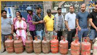 LPG Cylinder Price Drop: 600 रुपये तक सस्ते हुए एलपीजी सिलेंडर! जानें किन लोगों को मिलेगा इसका सीधा फायदा