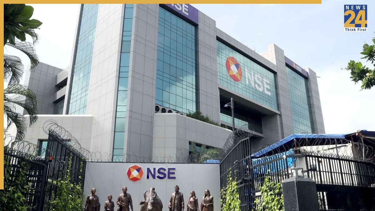 NSE IPO Listing Update: 10 साल बाद खत्म हुआ इंतजार! BSE पर लिस्ट हुआ NSE का शेयर, जानिए लिस्टिंग प्राइस