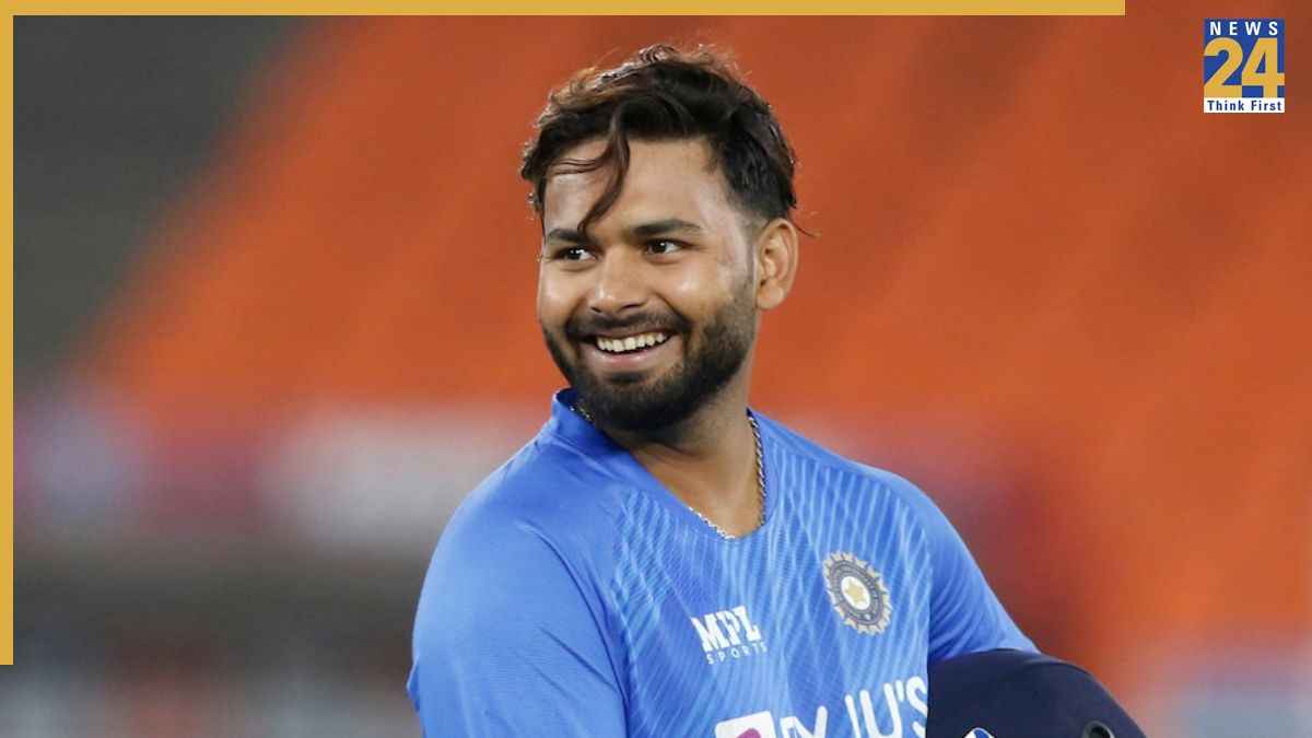 'पंत के साथ अन्याय हो रहा...', कप्तान-चयनकर्ताओं पर जमकर बरसे आकाश चोपड़ा, टीम से बाहर करने पर उठाए सवाल