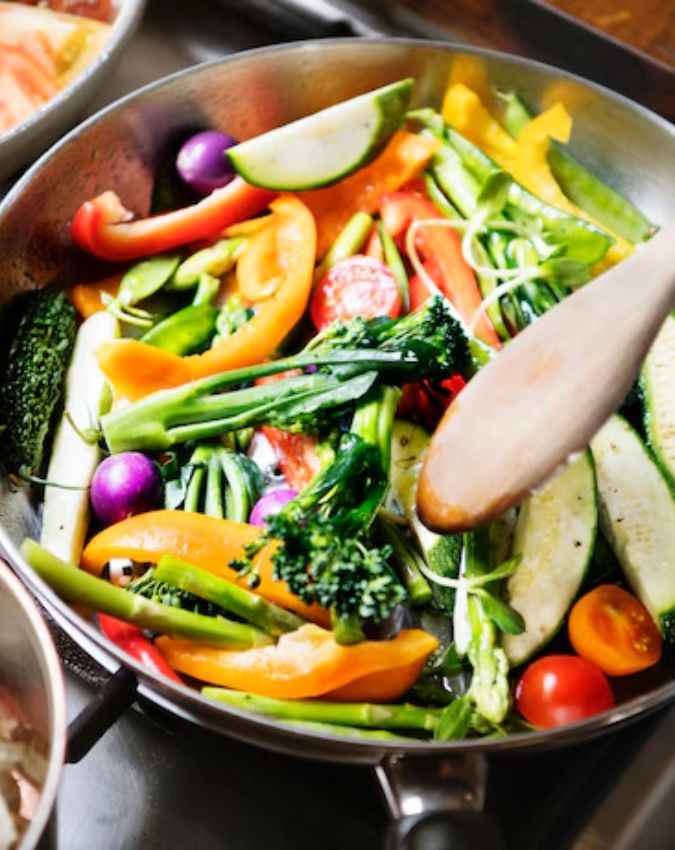 पालक और हरी पत्तेदार सब्जियां