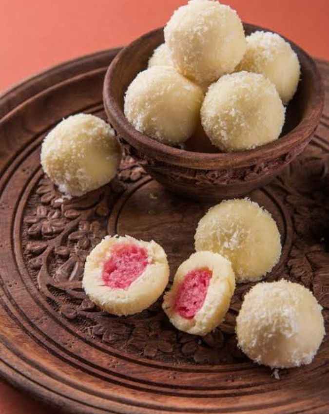 नारियल की मिठाई